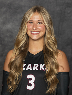 Faith Klindworth head Shot